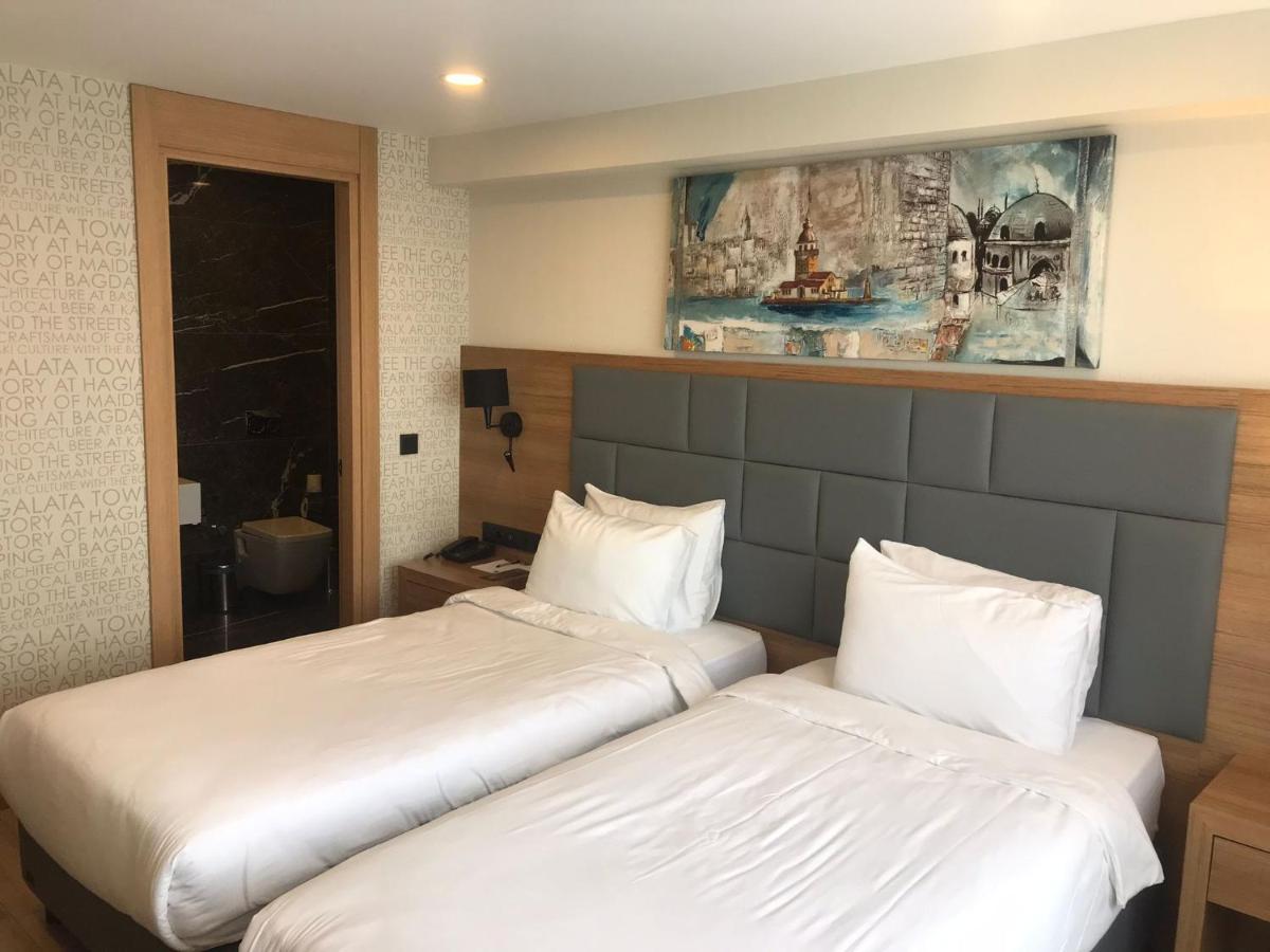 Готель Tryp By Wyndham Istanbul Atasehir Екстер'єр фото