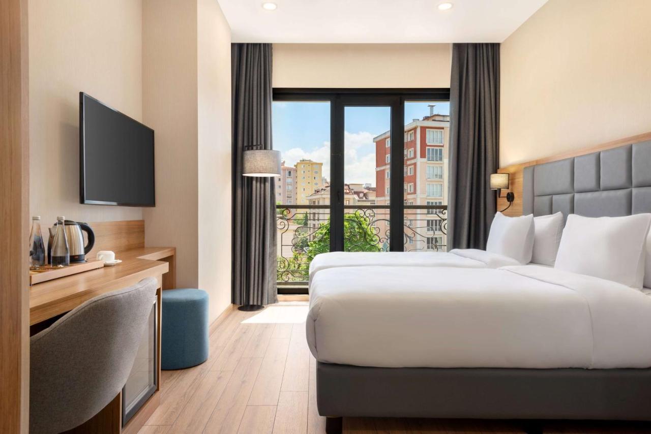 Готель Tryp By Wyndham Istanbul Atasehir Екстер'єр фото